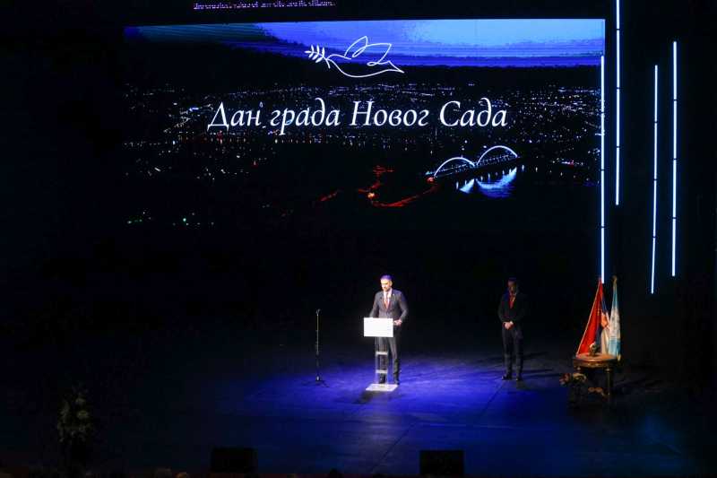 ОДРЖАНА СВЕЧАНА АКАДЕМИЈА ПОВОДОМ ПРОСЛАВЕ ДАНА ГРАДА НОВОГ САДА