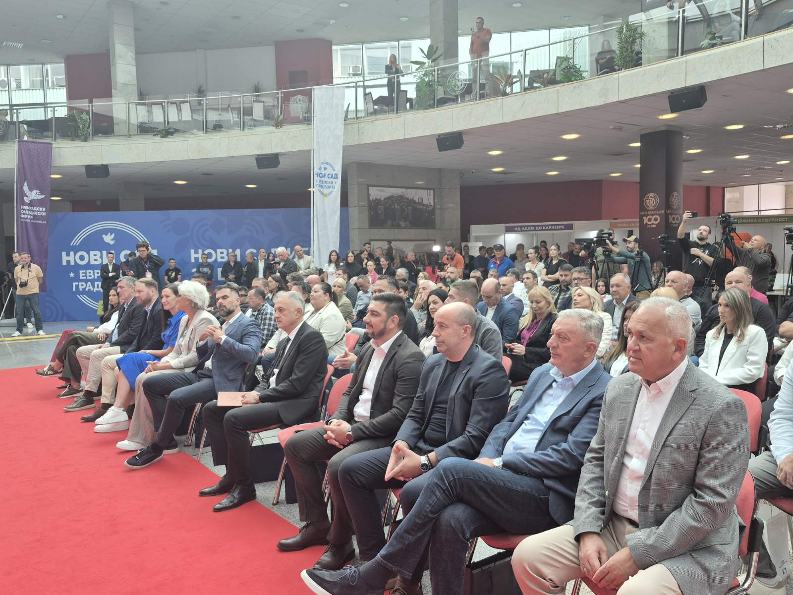 НАЧЕЛНИК ЈУЖНОБАЧКОГ УПРАВНОГ ОКРУГА ПРИСУСТВОВАО ОТВАРАЊУ САЈМА СПОРТА И ОМЛАДИНЕ